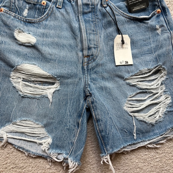 Levi's 501 Urban Ripped Destroyed Women High-Rise Jean Denim Shorts 6” Inseam 26 - Picture 4 of 13